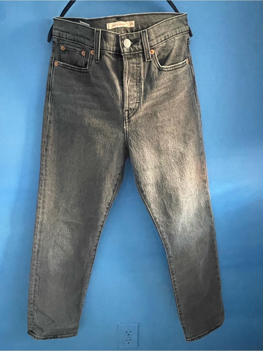 Women’s Gray Washed Jeans Levi’s size 26”